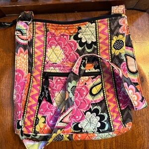 Vera Bradley Crossbody in Ziggy Zinnia EUC
